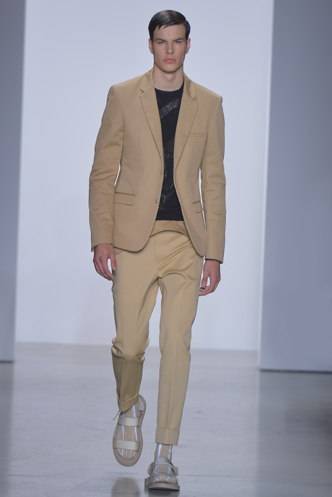 Calvin Klein Spring 2016 Menswear Collection | Fashion News - Conversations  About HER