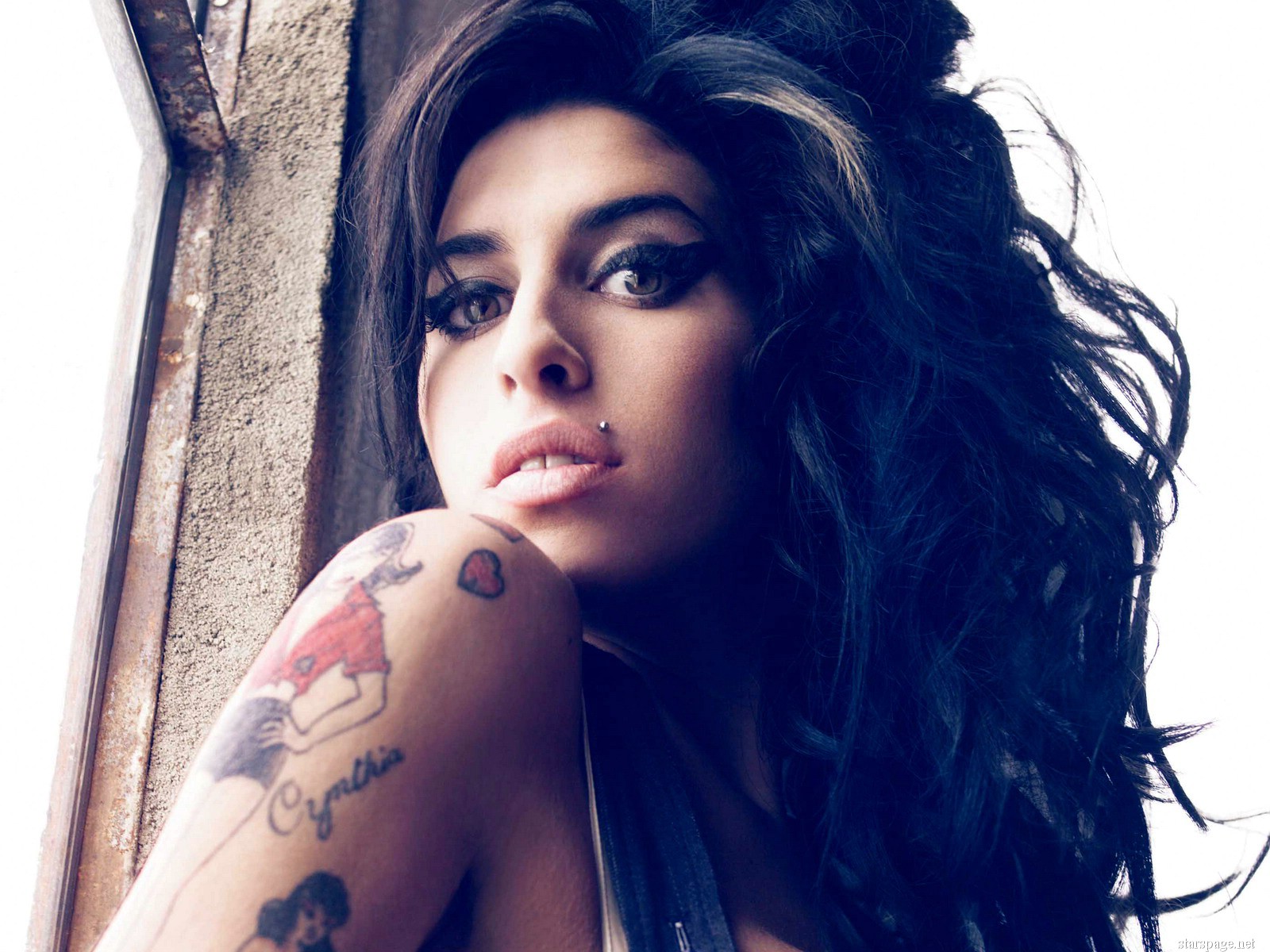 Amy-Winehouse-Wallpapers-