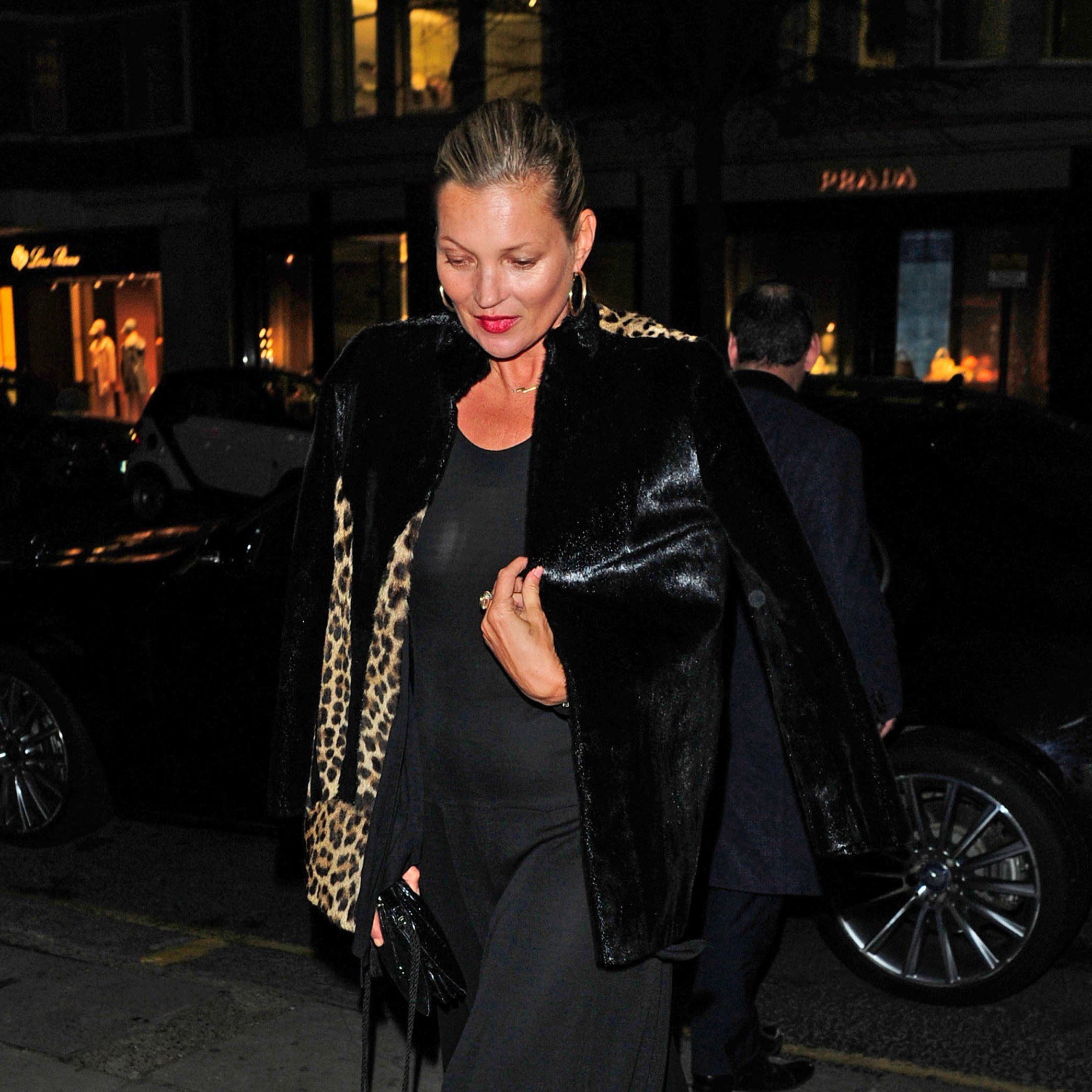 Effortless Style By Kate Moss At Paris Fashion Week | Fashion News ...