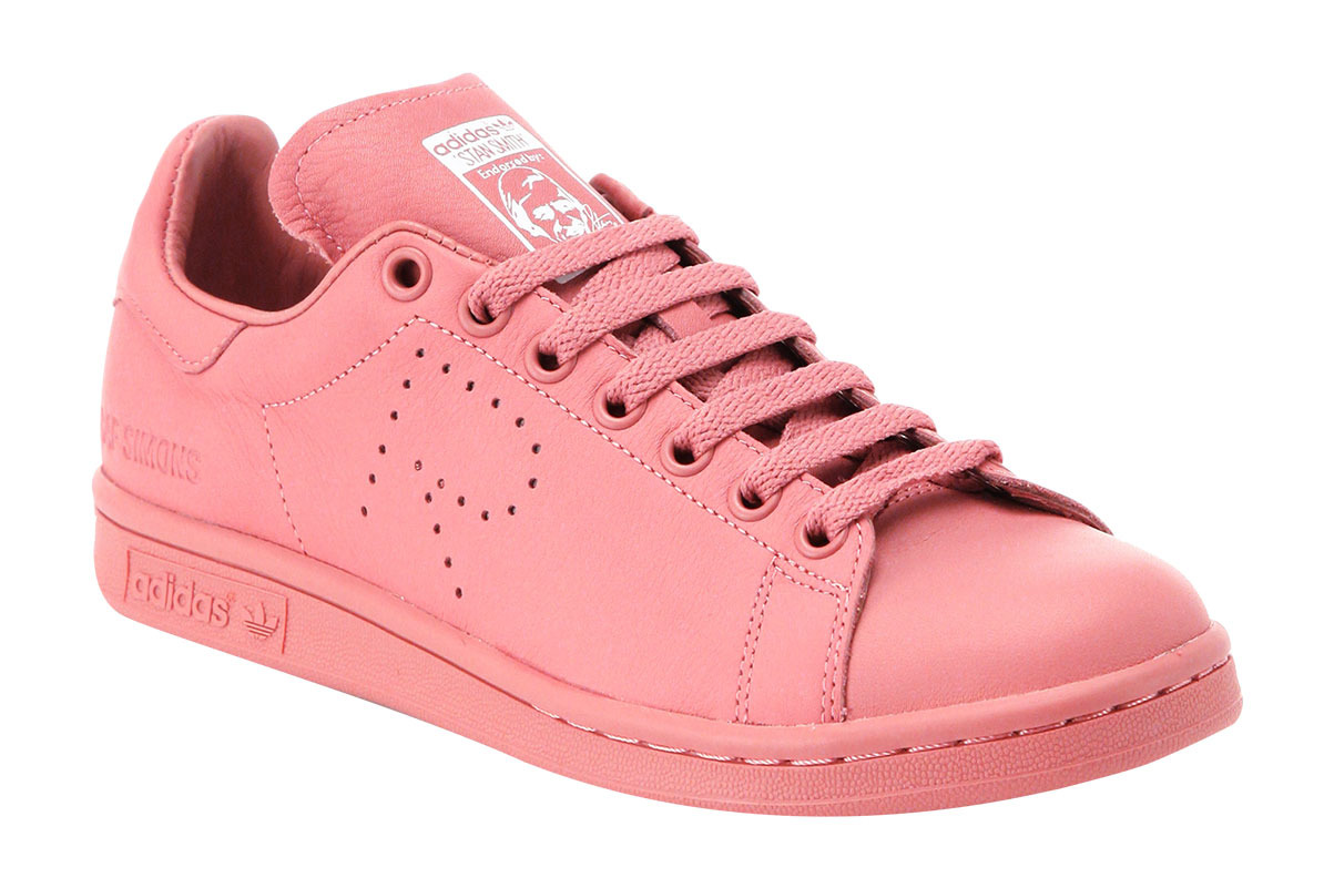 Are 'Millennial Pink' Sneakers This Year's Shoe Trend? | Fashion News ...