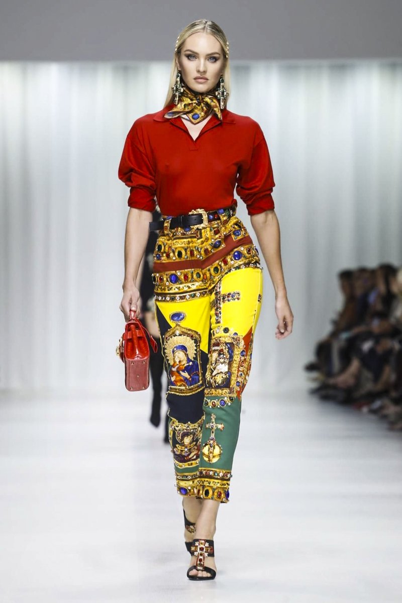 Versace Unveils 2018 Spring/Summer Collection | Fashion News ...