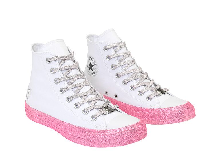 Miley Cyrus Creates Collection For Converse Available At | Fashion News - CONVERSATIONS ABOUT