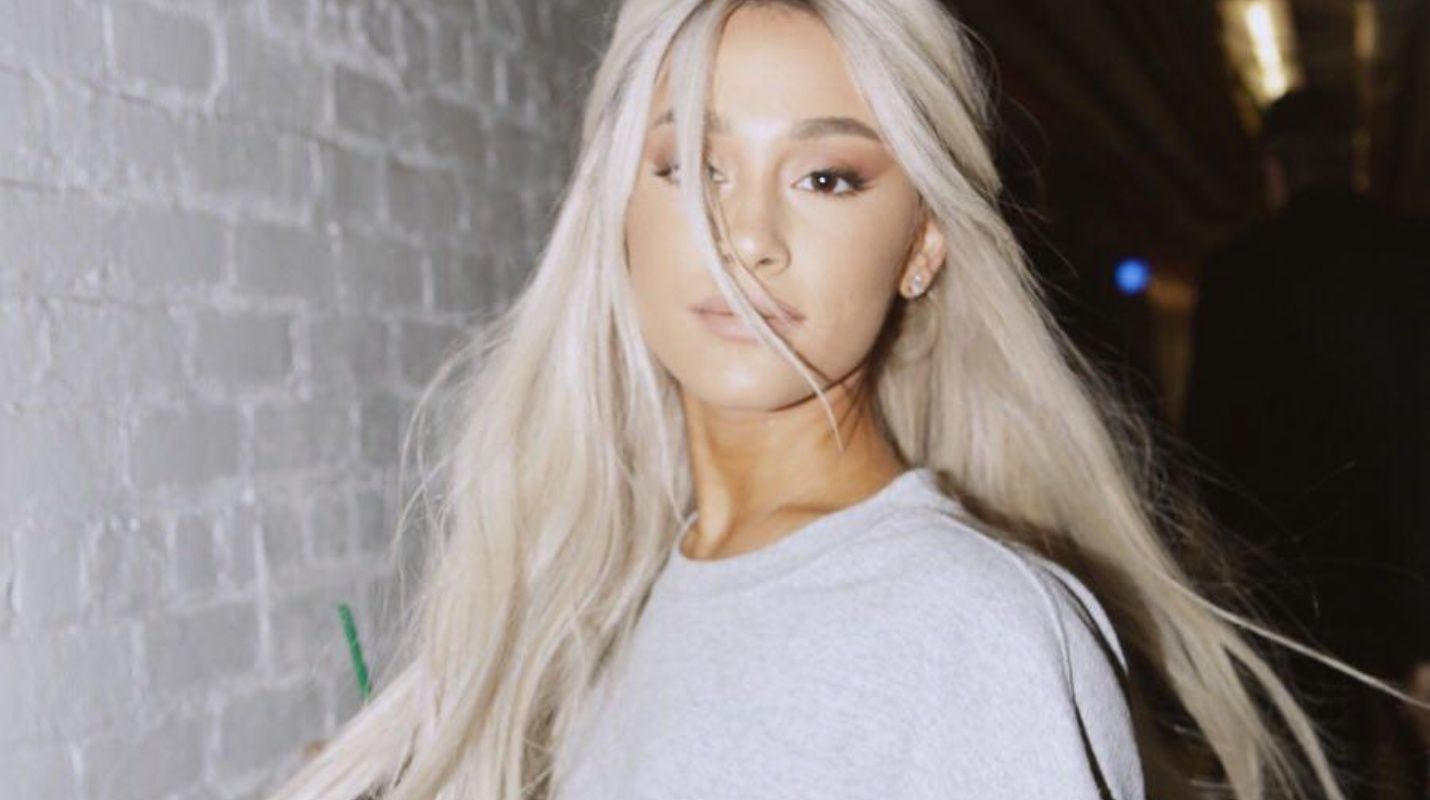 átomo a nombre de pedestal Ariana Grande - The Light Is Coming | New Music - Conversations About HER