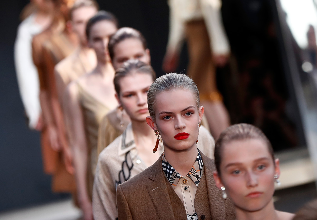 The New Burberry Collection By Riccardo Tisci Is Finally Here | Fashion ...